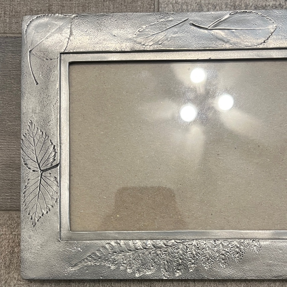 Leaf Patterned Silver Photo Frame - Picture 4 of 10